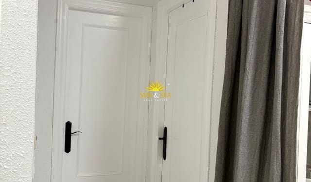 1 slaapkamer Appartement voor vakantieverhuur in Guardamar Playa, Guardamar del Segura met zwembad - € 600 (Ref: 10060648)