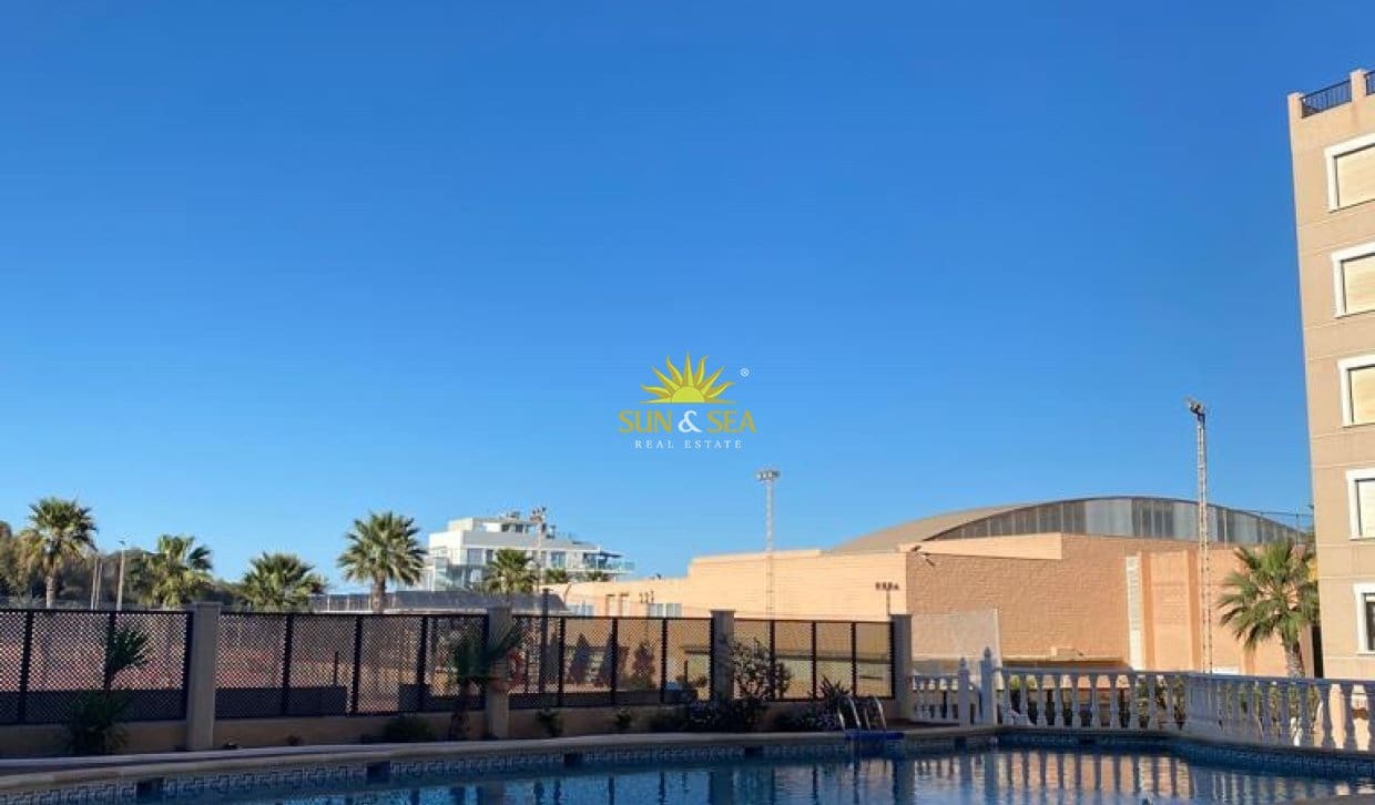 1 slaapkamer Appartement voor vakantieverhuur in Guardamar del Segura met zwembad - € 600 (Ref: 10060648)