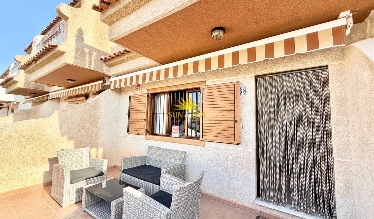 3 bedroom Townhouse for rent in Torre de la Horadada with garage - € 1,200 (Ref: 10060649)