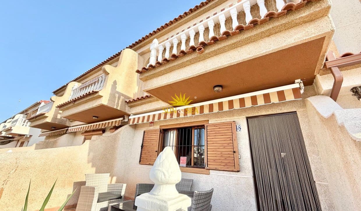 3 bedroom Townhouse for rent in Torre de la Horadada with garage - € 1,200 (Ref: 10060649)