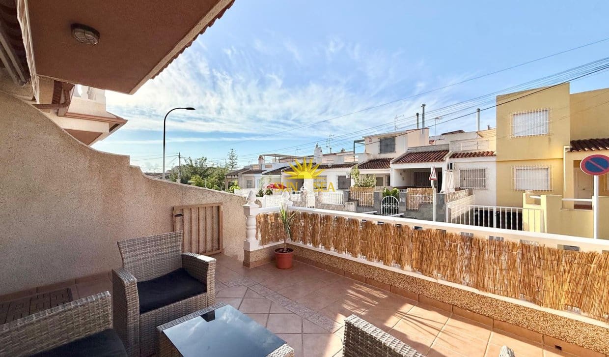 3 bedroom Townhouse for rent in Torre de la Horadada with garage - € 1,200 (Ref: 10060649)