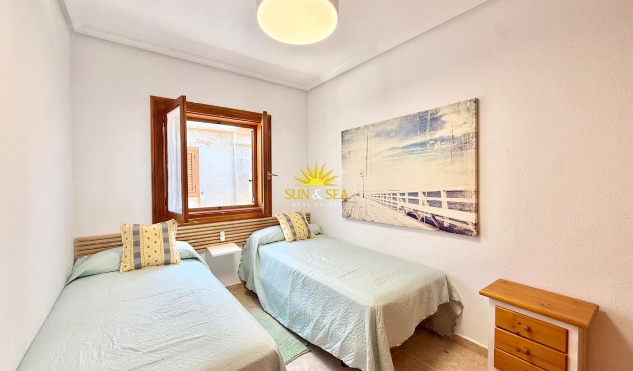 3 bedroom Townhouse for rent in Torre de la Horadada with garage - € 1,200 (Ref: 10060649)