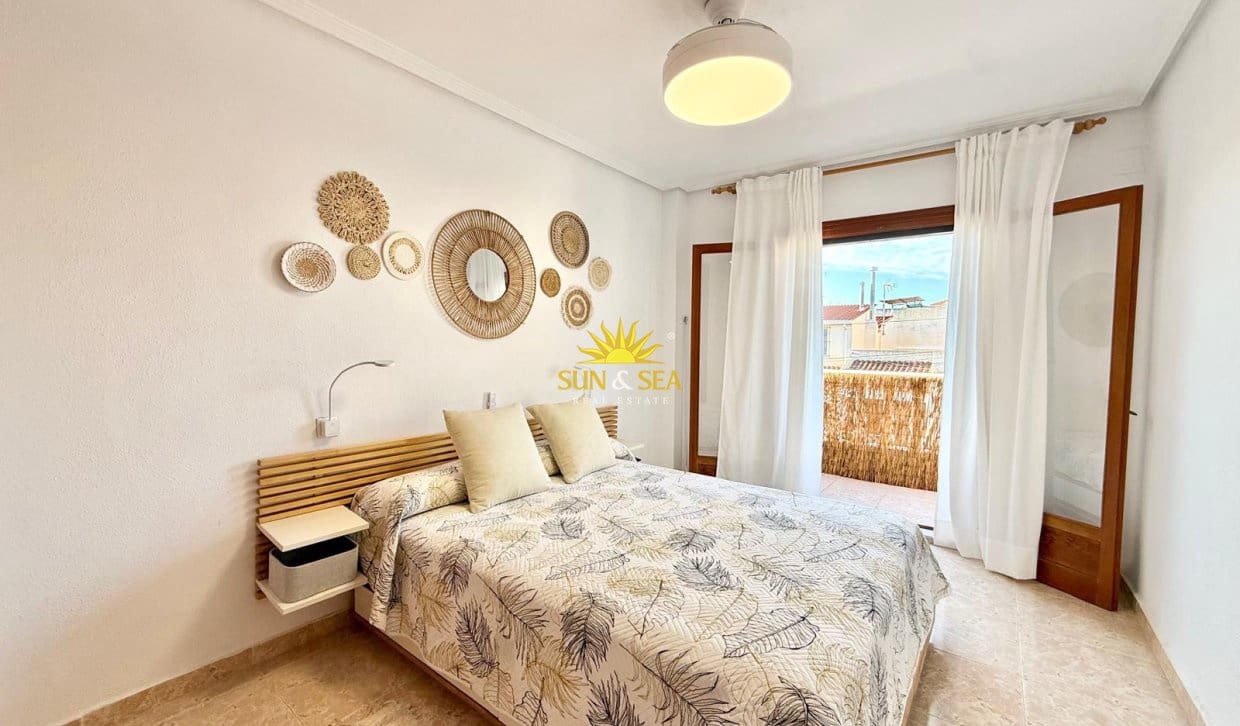 3 bedroom Townhouse for rent in Torre de la Horadada with garage - € 1,200 (Ref: 10060649)