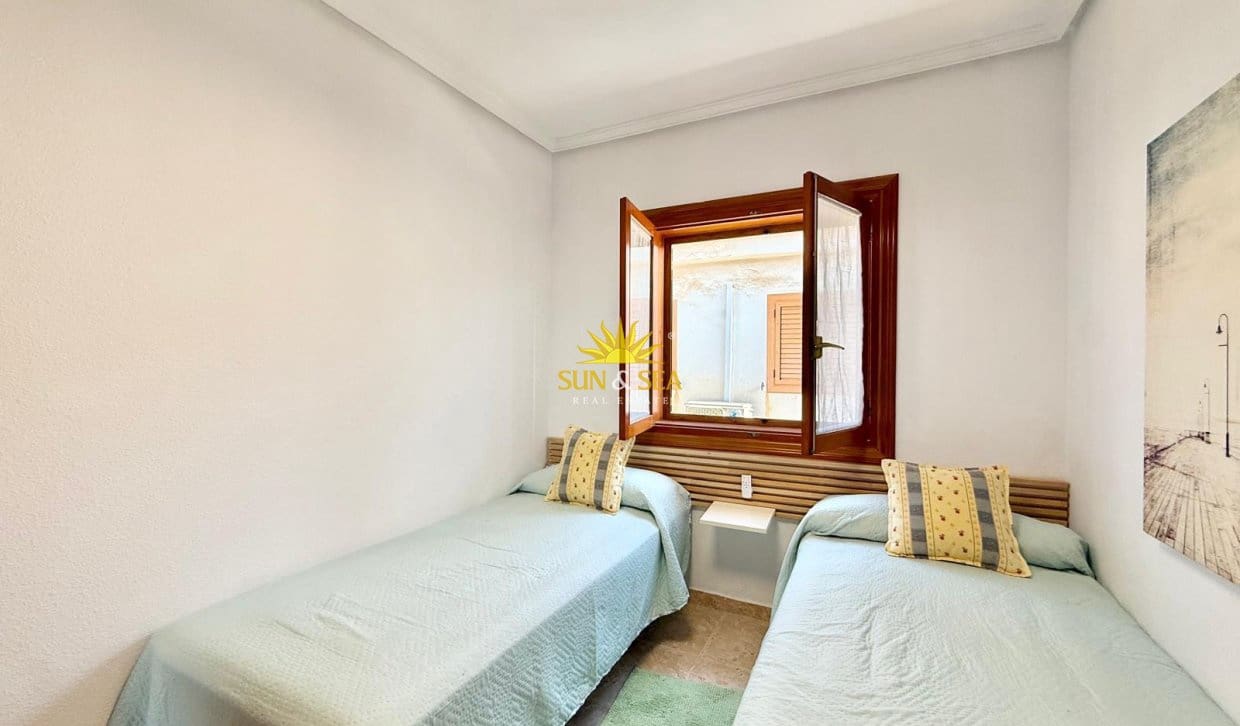 3 bedroom Townhouse for rent in Torre de la Horadada with garage - € 1,200 (Ref: 10060649)