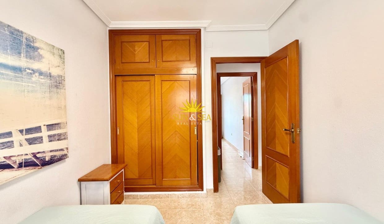 3 bedroom Townhouse for rent in Torre de la Horadada with garage - € 1,200 (Ref: 10060649)