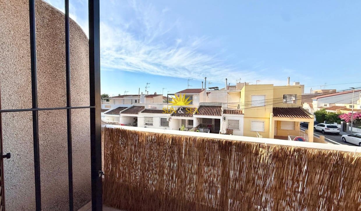 3 bedroom Townhouse for rent in Torre de la Horadada with garage - € 1,200 (Ref: 10060649)