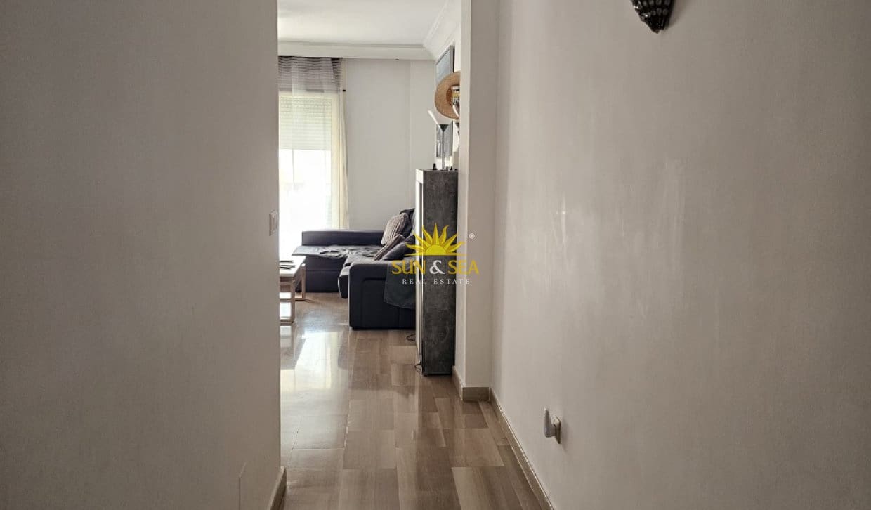 3 slaapkamer Appartement te huur in Guardamar del Segura - € 1.100 (Ref: 10060650)