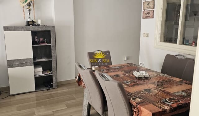 3 slaapkamer Appartement te huur in Zona Pueblo, Guardamar del Segura - € 1.100 (Ref: 10060650)