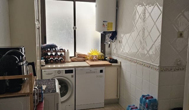 3 slaapkamer Appartement te huur in Zona Pueblo, Guardamar del Segura - € 1.100 (Ref: 10060650)