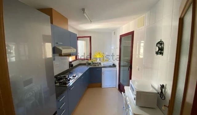 Appartement de 2 chambres à louer à Benidorm avec piscine garage - 1 300 € (Ref: 10060651)