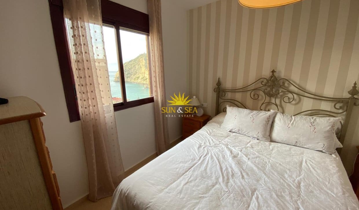 Appartement de 2 chambres à louer à Benidorm avec piscine garage - 1 300 € (Ref: 10060651)