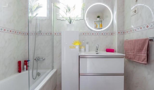 Apartamento de 2 habitaciones en Avenida Habaneras - Curva de Palangre, Torrevieja en venta con piscina garaje - 159.000 € (Ref: 10062666)