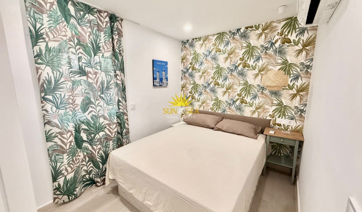 4 quarto Apartamento para arrendamento para férias em Benidorm - 2 000 € (Ref: 10062871)