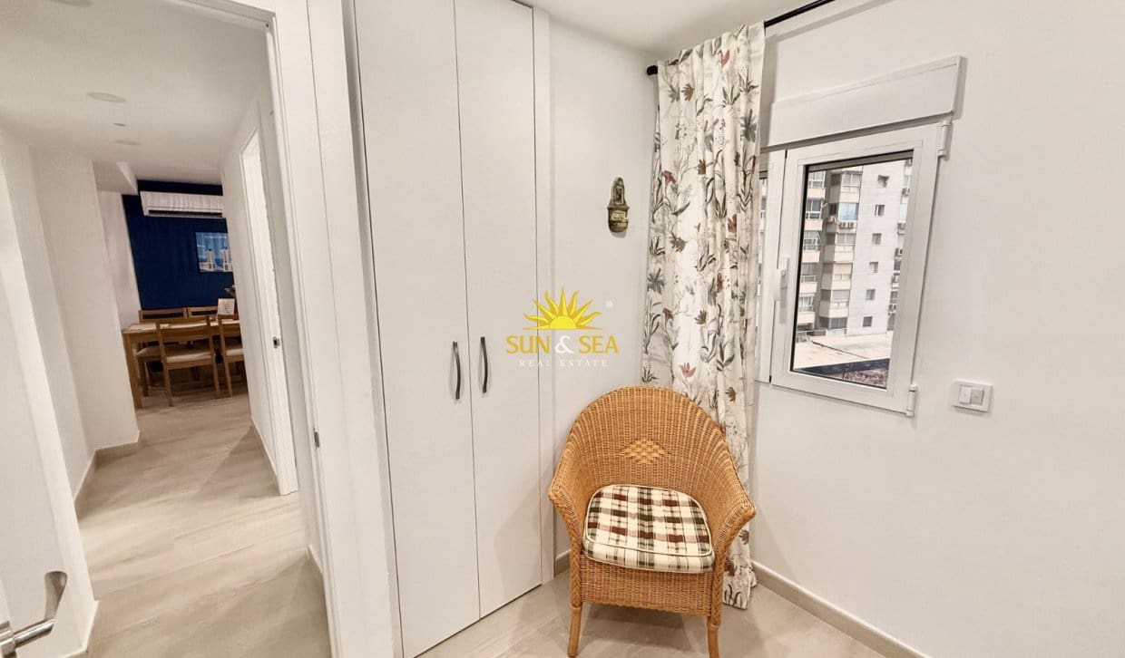 4 quarto Apartamento para arrendamento para férias em Benidorm - 2 000 € (Ref: 10062871)