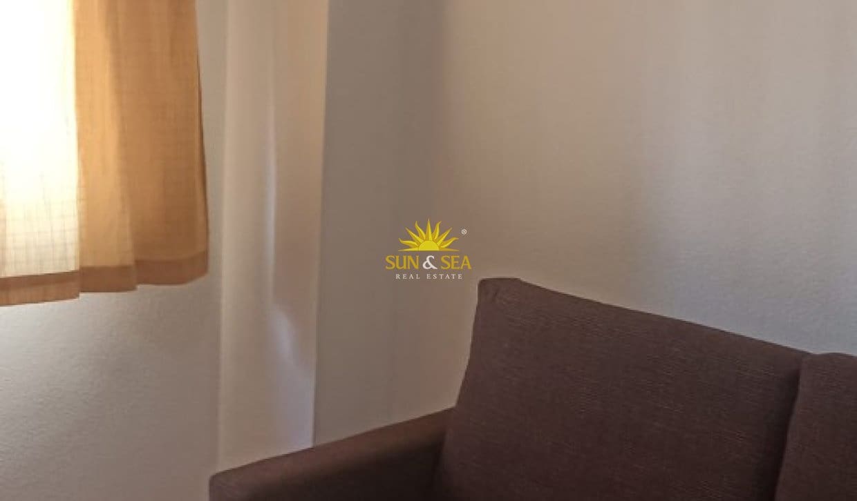 Apartamento de 3 habitaciones en Alicante / Alacant ciudad en alquiler con piscina garaje - 1.300 € (Ref: 10062872)