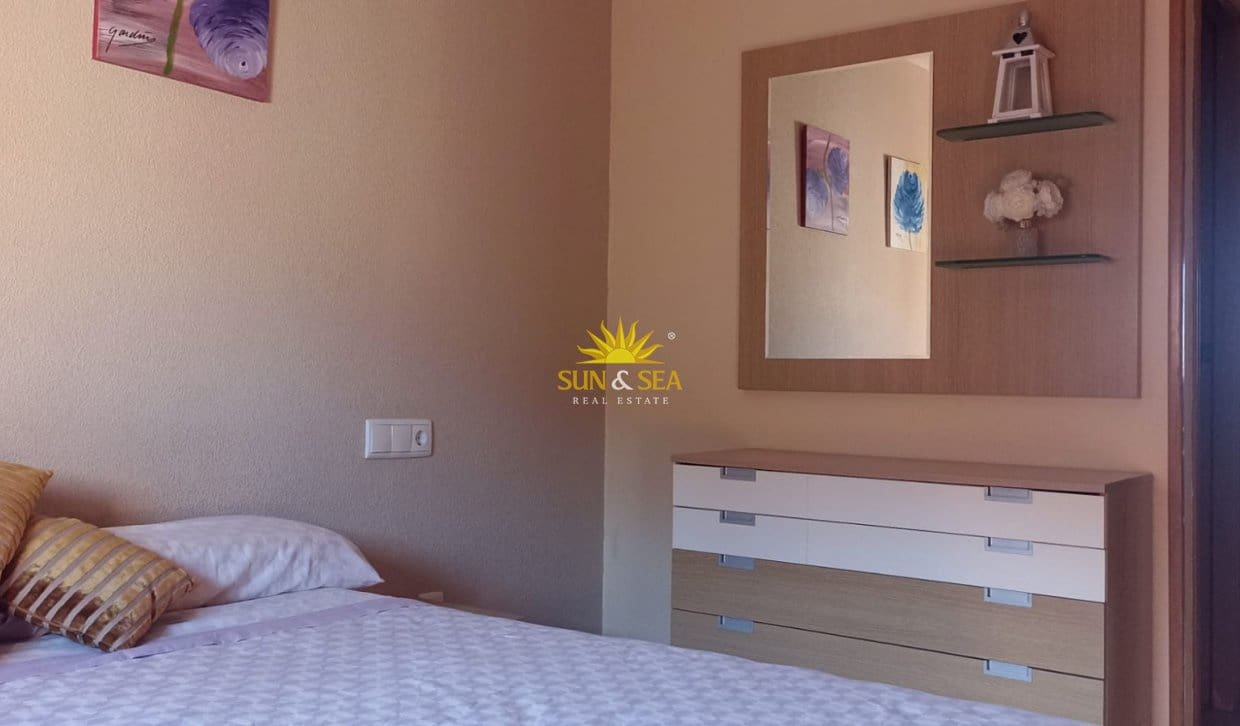 Apartamento de 3 habitaciones en Alicante / Alacant ciudad en alquiler con piscina garaje - 1.300 € (Ref: 10062872)