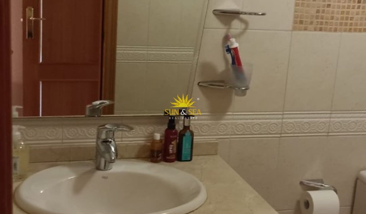 Apartamento de 3 habitaciones en Alicante / Alacant ciudad en alquiler con piscina garaje - 1.300 € (Ref: 10062872)