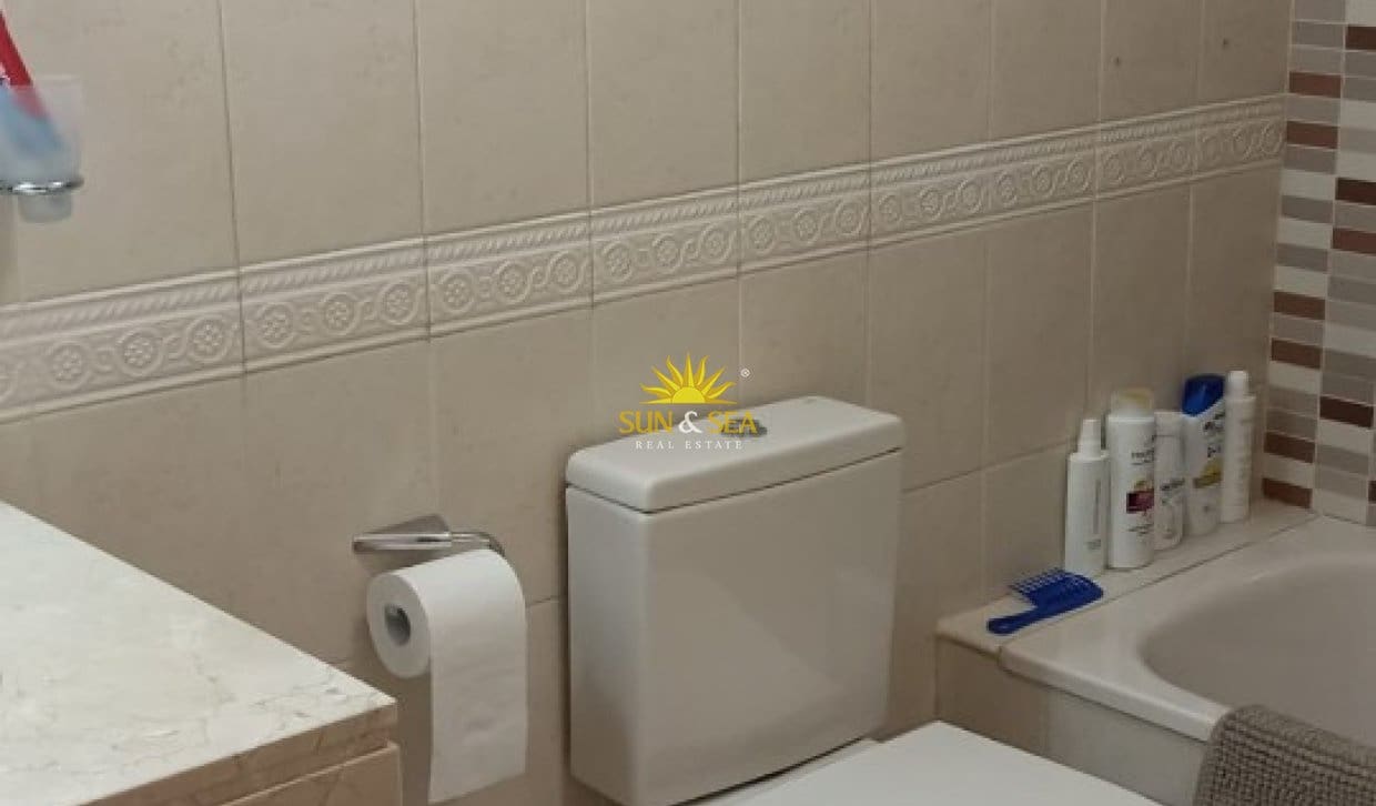 Apartamento de 3 habitaciones en Alicante / Alacant ciudad en alquiler con piscina garaje - 1.300 € (Ref: 10062872)