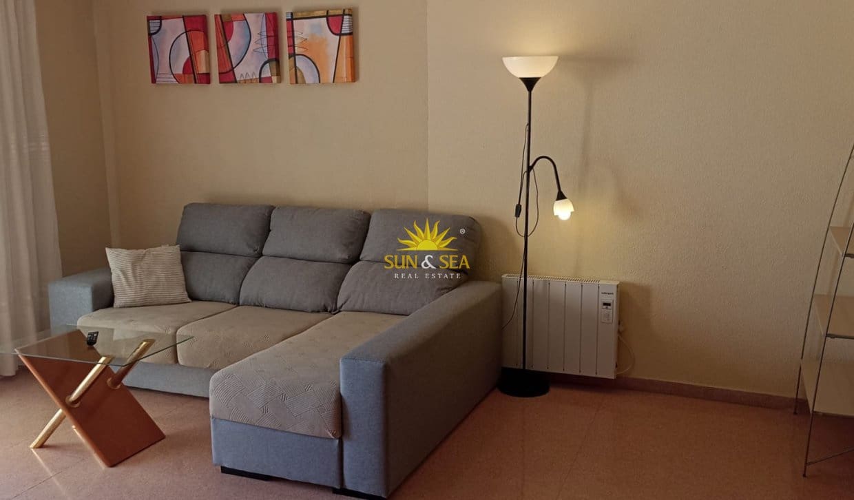 Apartamento de 3 habitaciones en Alicante / Alacant ciudad en alquiler con piscina garaje - 1.300 € (Ref: 10062872)