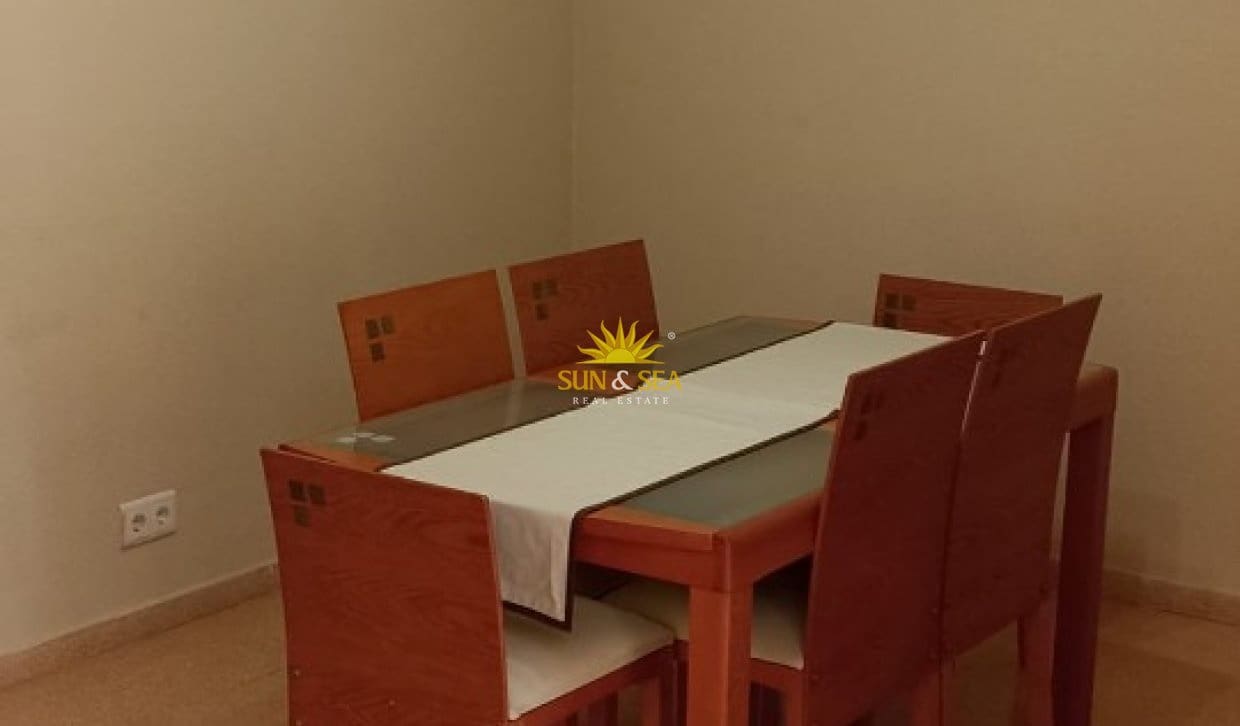 Apartamento de 3 habitaciones en Alicante / Alacant ciudad en alquiler con piscina garaje - 1.300 € (Ref: 10062872)