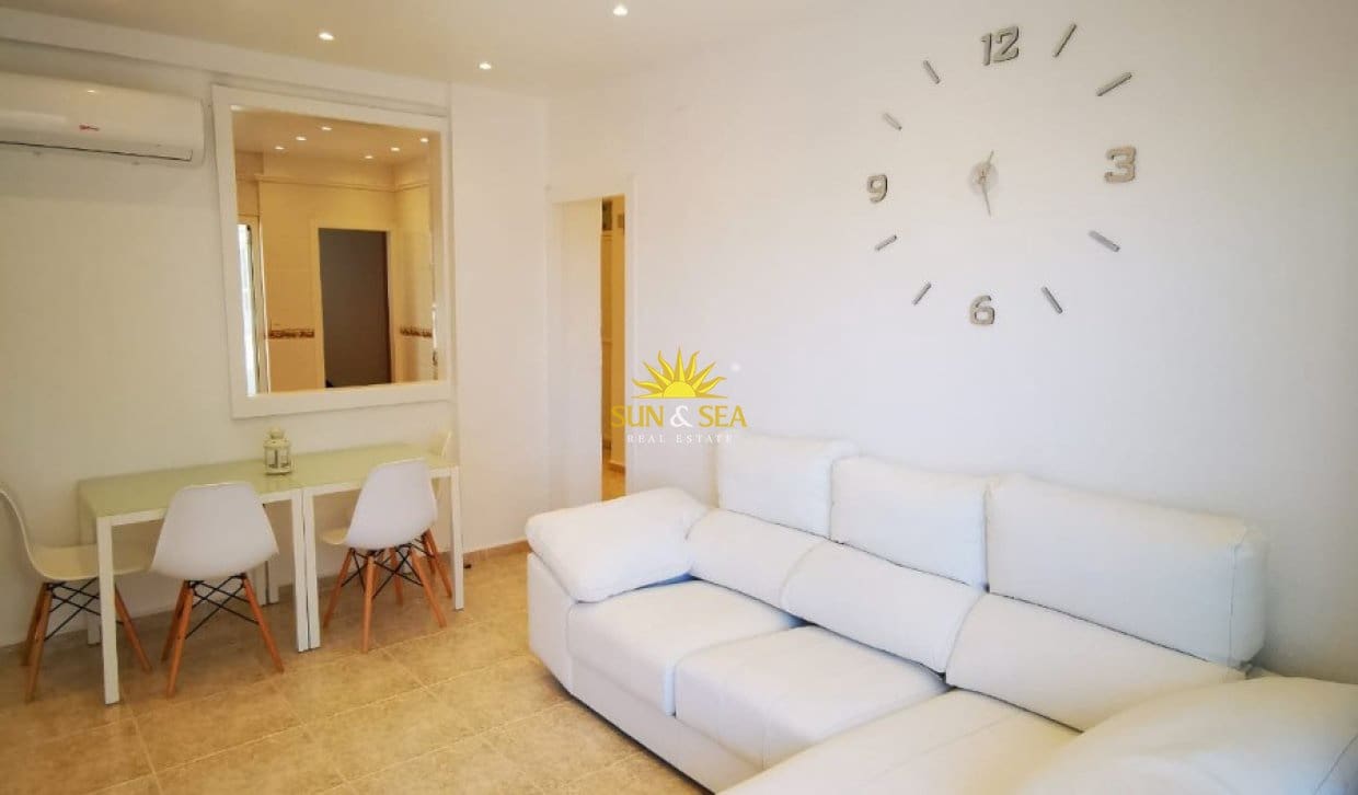 3 sypialnia Penthouse do wynajęcia w Torrevieja - 1 100 € (Ref: 10065647)
