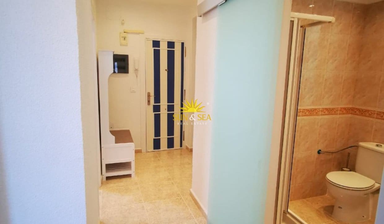3 sypialnia Penthouse do wynajęcia w Torrevieja - 1 100 € (Ref: 10065647)
