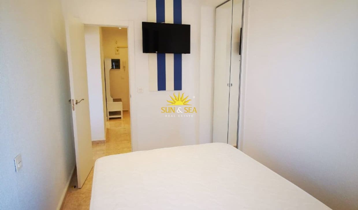 3 sypialnia Penthouse do wynajęcia w Torrevieja - 1 100 € (Ref: 10065647)