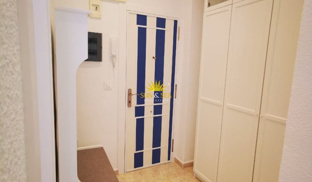 3 sypialnia Penthouse do wynajęcia w Torrevieja - 1 100 € (Ref: 10065647)