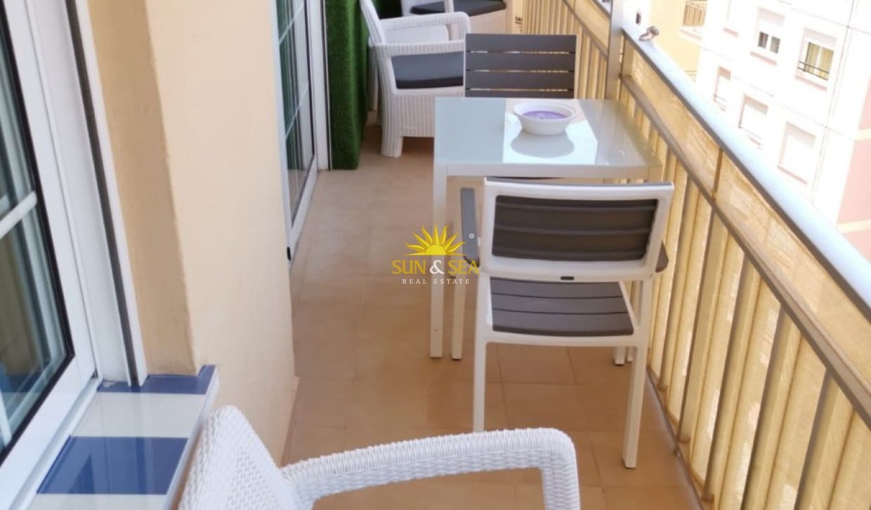 3 sypialnia Penthouse do wynajęcia w Torrevieja - 1 100 € (Ref: 10065647)