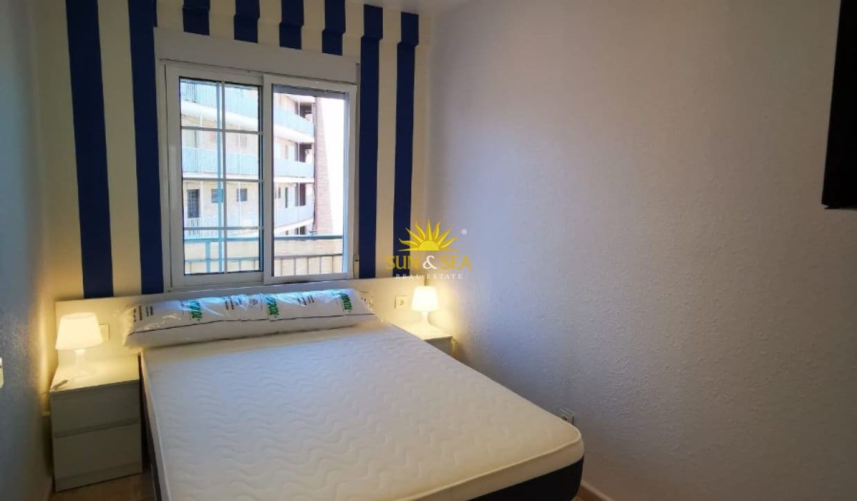 3 sypialnia Penthouse do wynajęcia w Torrevieja - 1 100 € (Ref: 10065647)