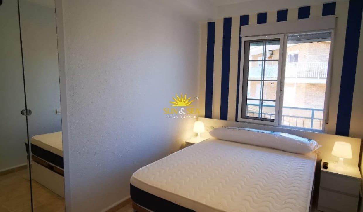 3 sypialnia Penthouse do wynajęcia w Torrevieja - 1 100 € (Ref: 10065647)
