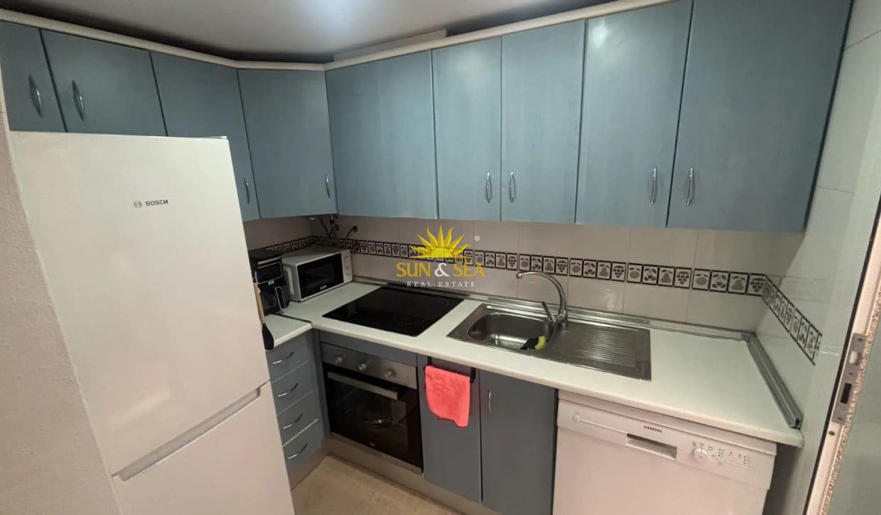 2 soveværelse Byhus til leje i Gran Alacant med swimmingpool garage - € 1.300 (Ref: 10072874)