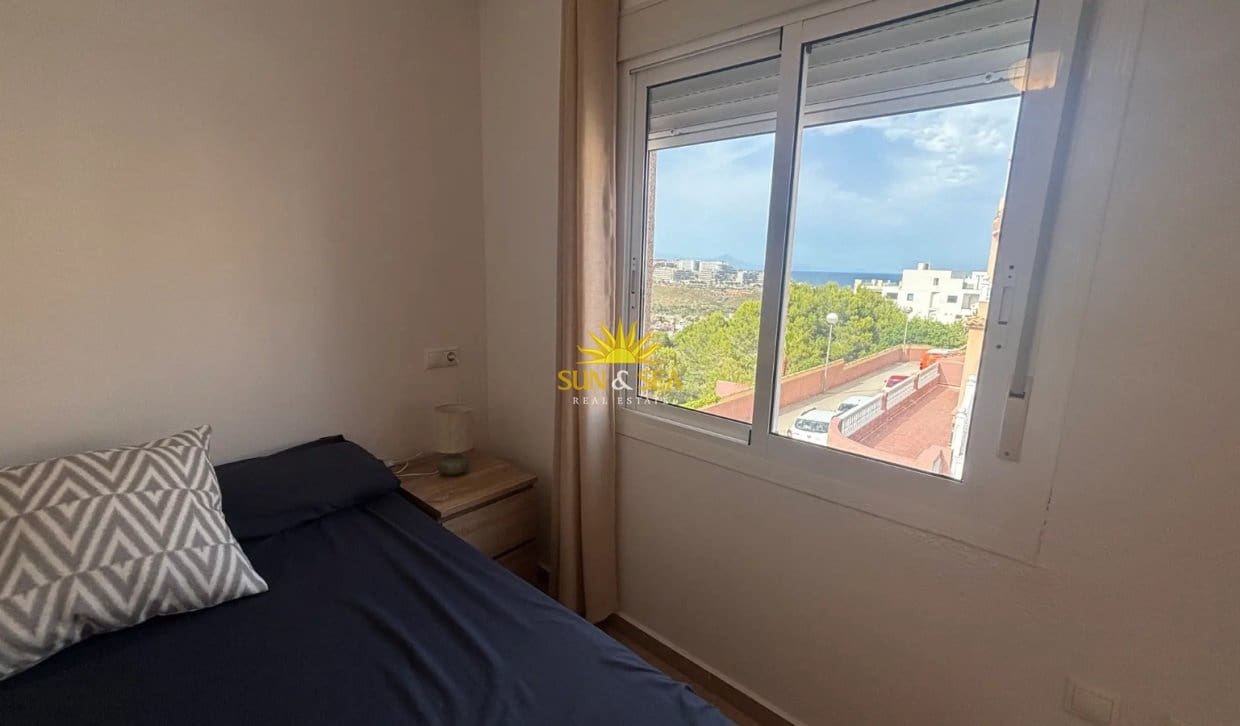 2 soveværelse Byhus til leje i Gran Alacant med swimmingpool garage - € 1.300 (Ref: 10072874)