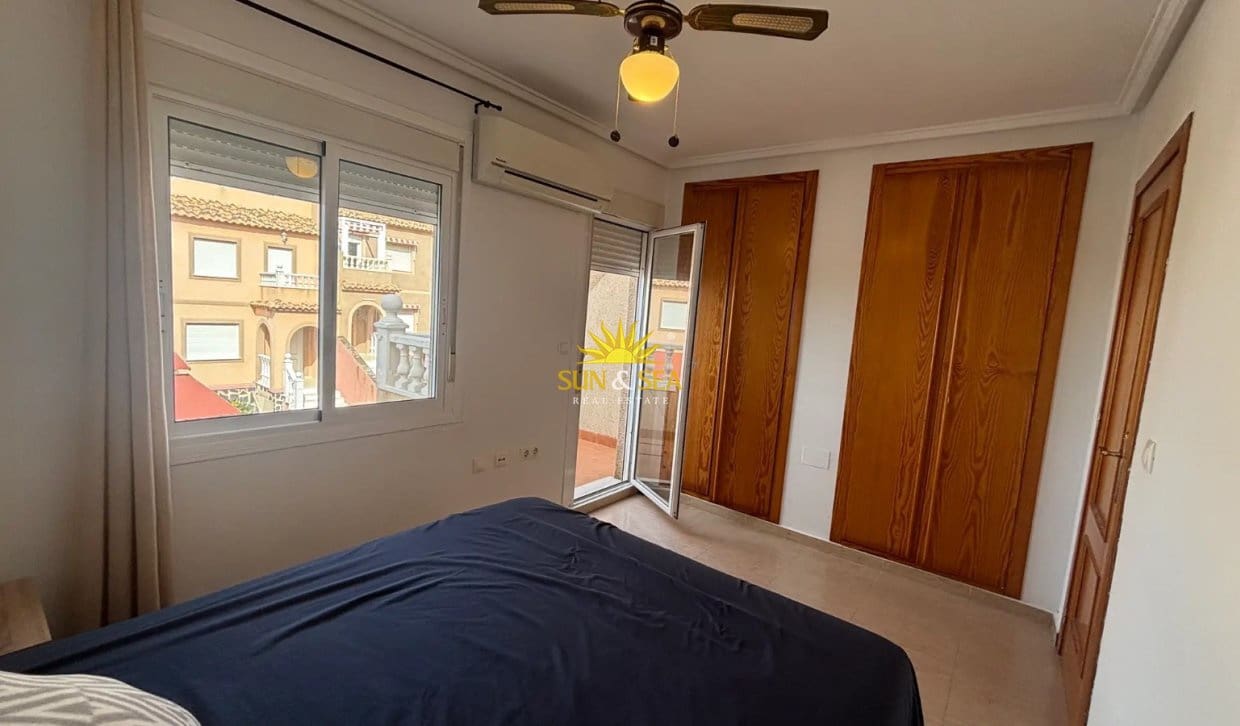 2 soveværelse Byhus til leje i Gran Alacant med swimmingpool garage - € 1.300 (Ref: 10072874)