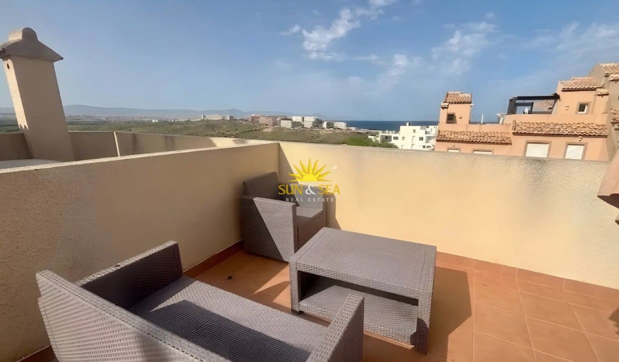 2 soveværelse Byhus til leje i Gran Alacant med swimmingpool garage - € 1.300 (Ref: 10072874)