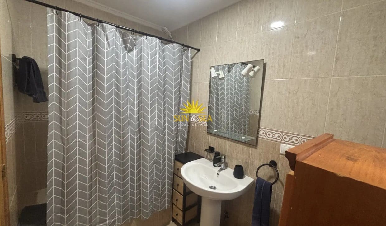 2 soveværelse Byhus til leje i Gran Alacant med swimmingpool garage - € 1.300 (Ref: 10072874)