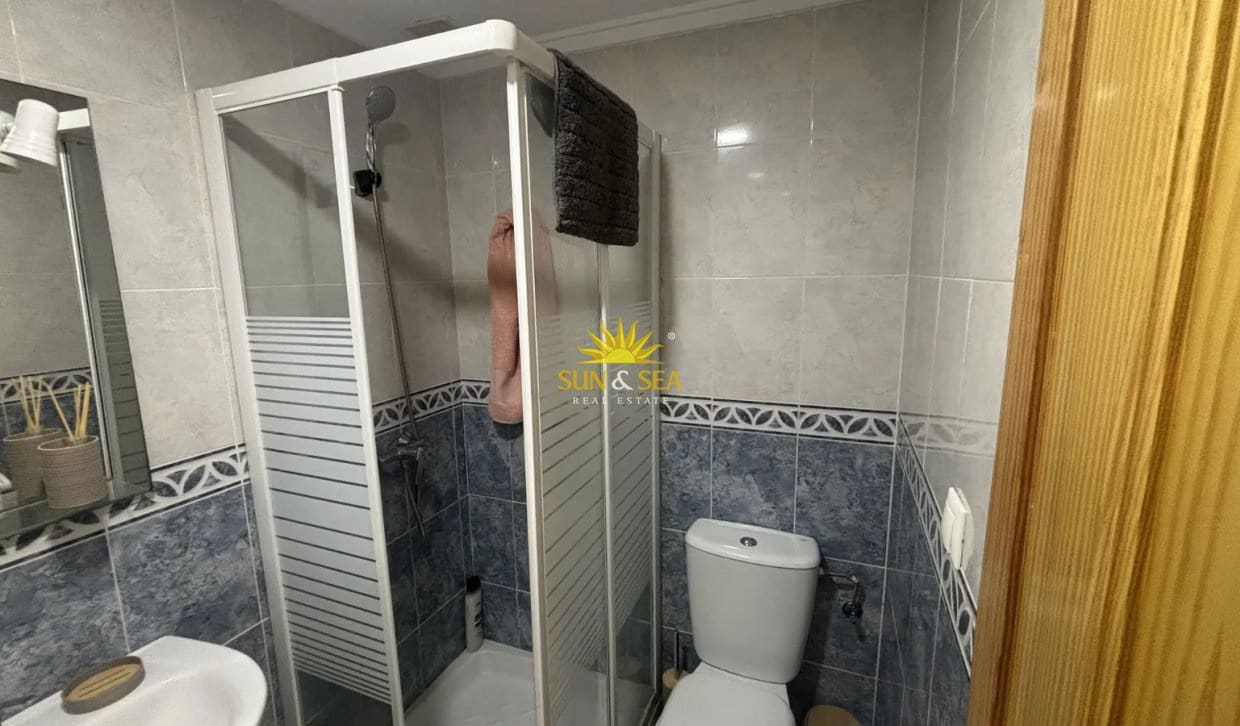 2 soveværelse Byhus til leje i Gran Alacant med swimmingpool garage - € 1.300 (Ref: 10072874)