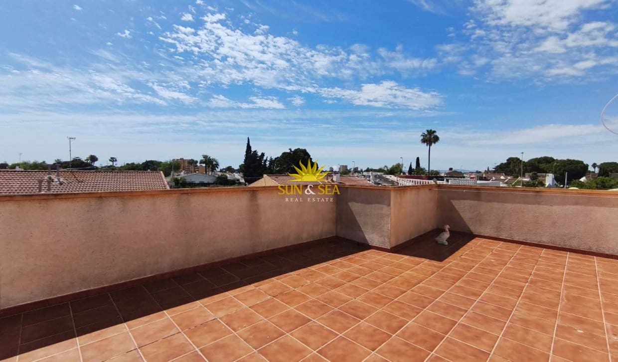 3 bedroom Townhouse for rent in Santiago de la Ribera - € 1,300 (Ref: 10072875)