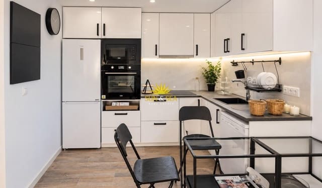 3 chambre Maison de Ville à vendre à Playa Flamenca, Orihuela avec piscine - 248 000 € (Ref: 10073378)