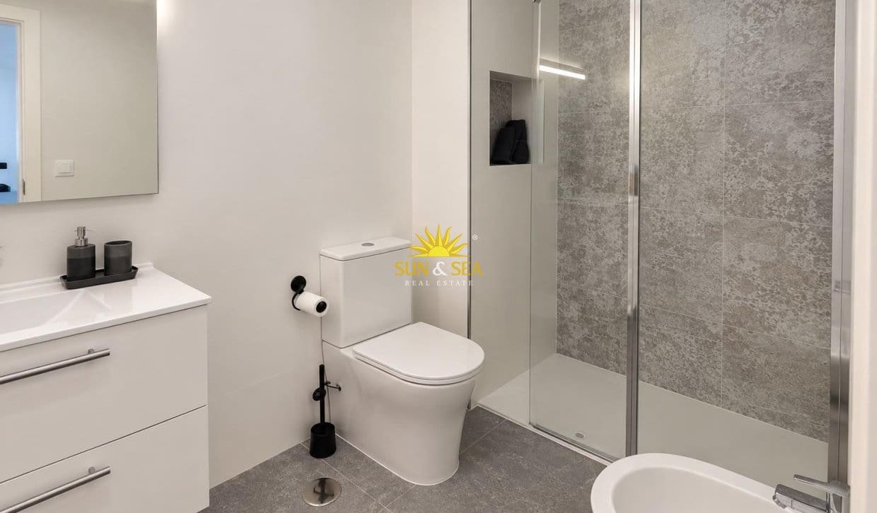 3 quarto Casa em Banda para venda em Orihuela Costa com piscina - 248 000 € (Ref: 10073378)