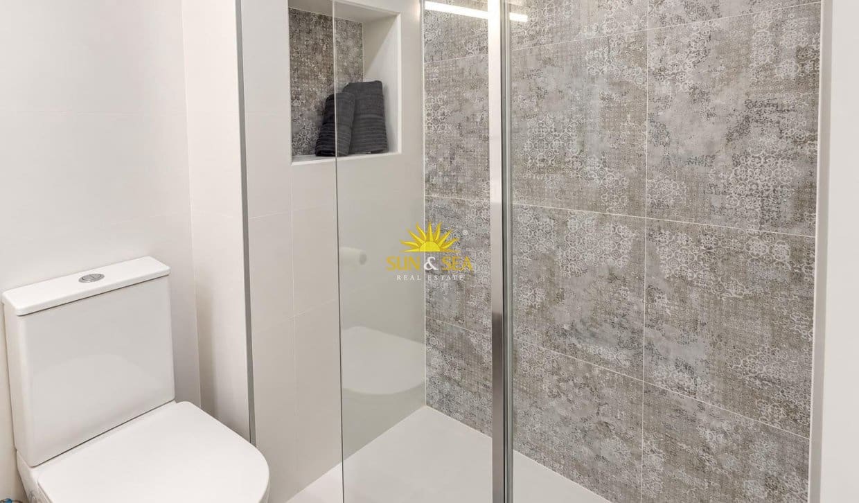 3 quarto Casa em Banda para venda em Orihuela Costa com piscina - 248 000 € (Ref: 10073378)