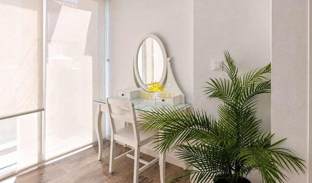 3 quarto Casa em Banda para venda em Orihuela Costa com piscina - 248 000 € (Ref: 10073378)
