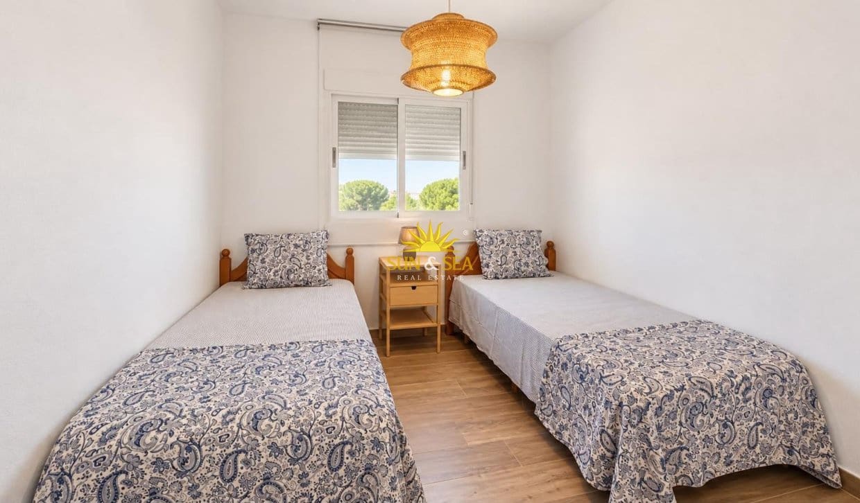 3 quarto Casa em Banda para venda em Orihuela Costa com piscina - 248 000 € (Ref: 10073378)