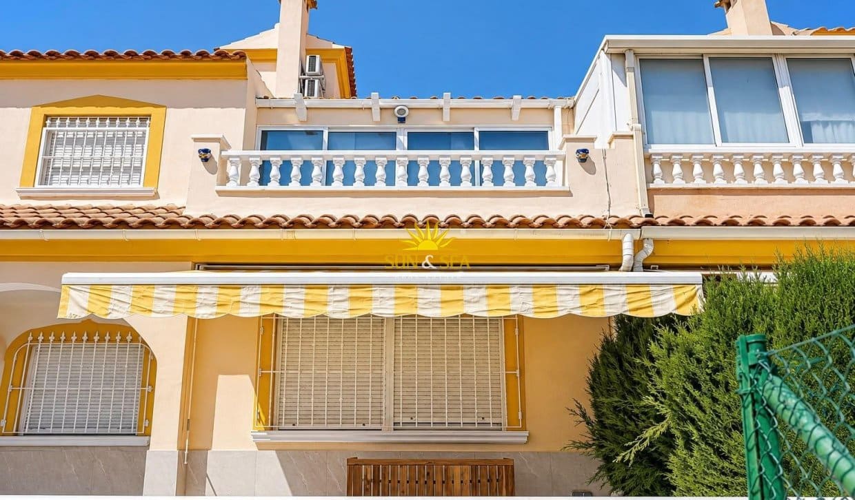 3 quarto Casa em Banda para venda em Orihuela Costa com piscina - 248 000 € (Ref: 10073378)