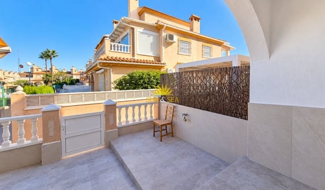 3 quarto Casa em Banda para venda em Playa Flamenca, Orihuela com piscina - 248 000 € (Ref: 10073378)