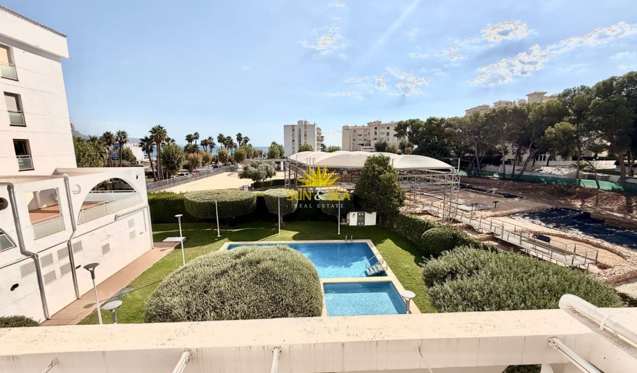 2 bedroom Apartment for rent in Albir with pool garage - € 1,500 (Ref: 10076723)