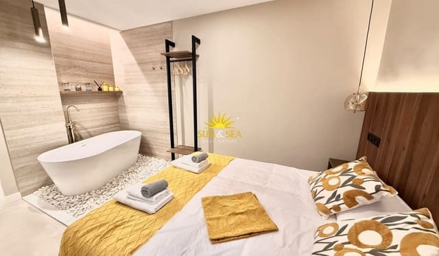   2 soveværelse   ferieLejlighed i Centro Urbano, La Villajoyosa / Vila Joiosa   - € 1.900 (Ref: 10076724)