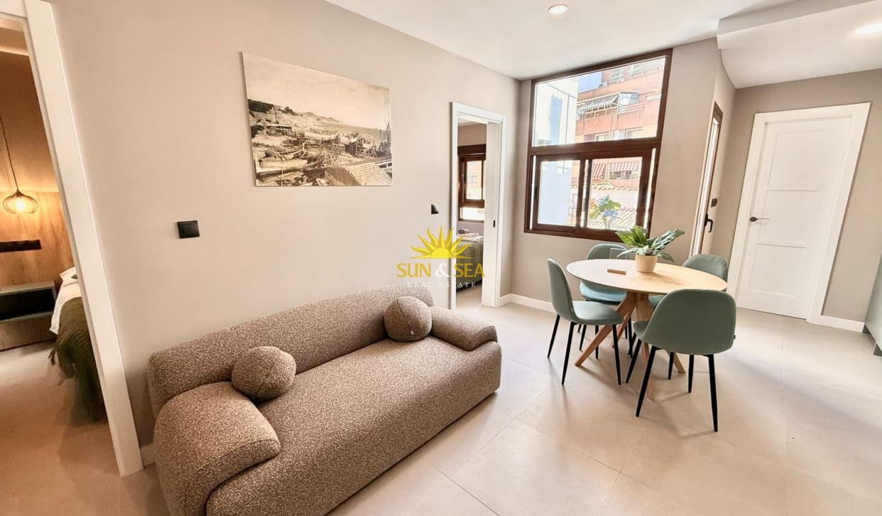 2 sovrum Lägenhet att hyra i La Villajoyosa / Vila Joiosa - 1 800 € (Ref: 10076725)