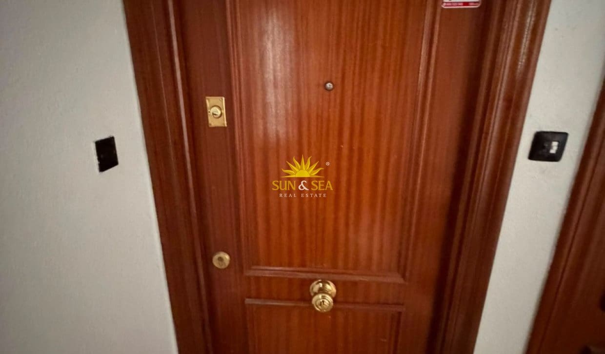 Apartamento de 2 habitaciones en Alicante / Alacant ciudad en alquiler - 925 € (Ref: 10076839)