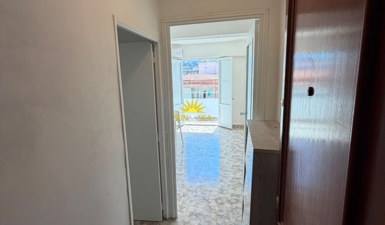 Apartamento de 2 habitaciones en Alicante / Alacant ciudad en alquiler - 925 € (Ref: 10076839)
